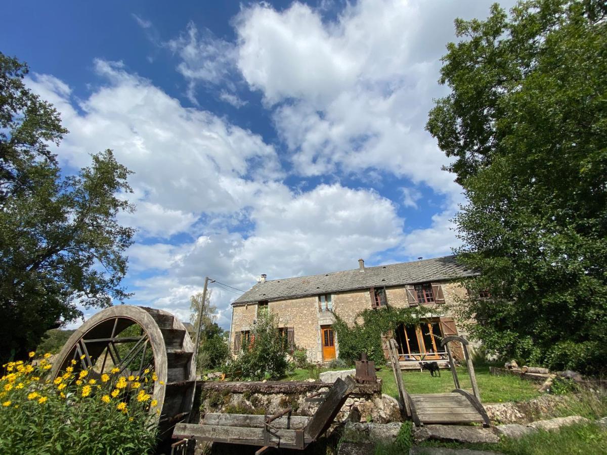Le Moulin De Razou Bed and Breakfast Brassy Exteriör bild